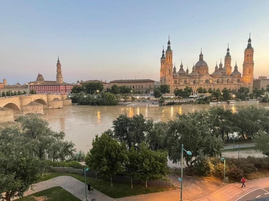 Apartamento Con Vistas Al Pilar Con Aparcamiento Privado Σαραγόσα Εξωτερικό φωτογραφία